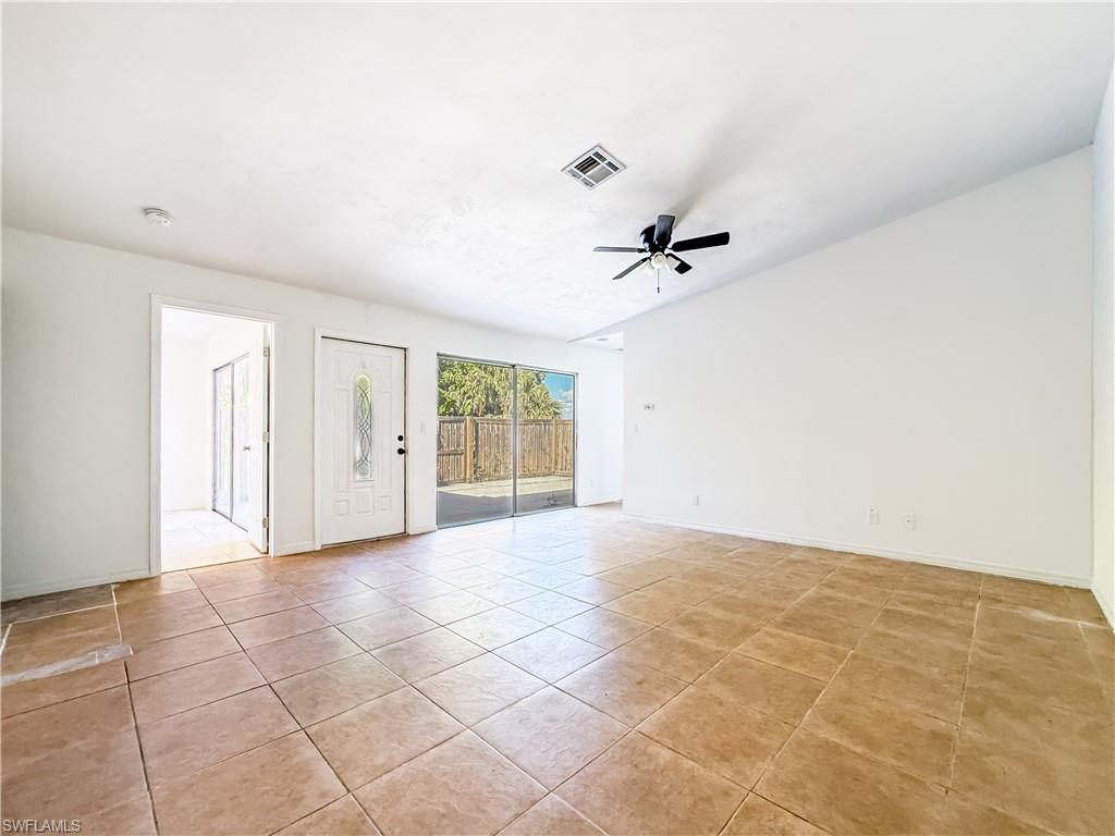 ROYAL WOODS - Residential