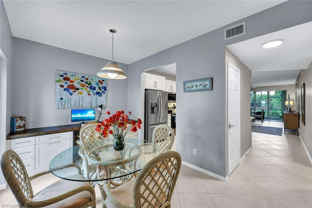 LAUREL OAKS AT PELICAN BAY - Residential Lease