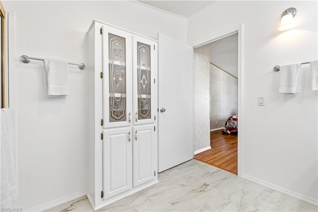 CARRIAGE VILLAGE - Residential