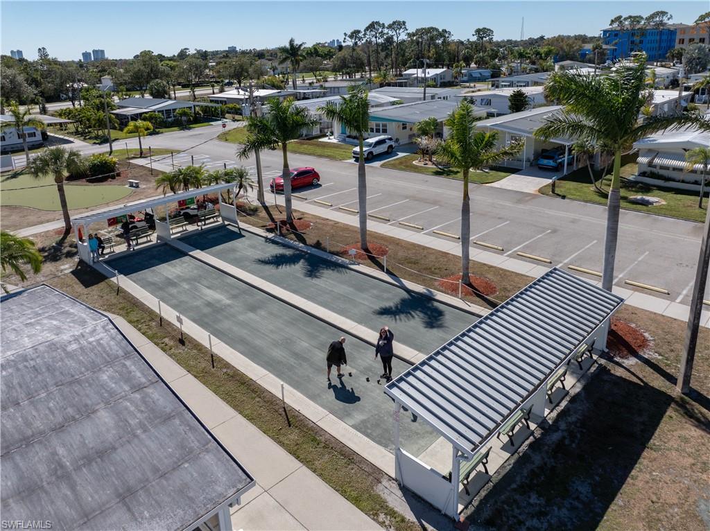 CARRIAGE VILLAGE - Residential