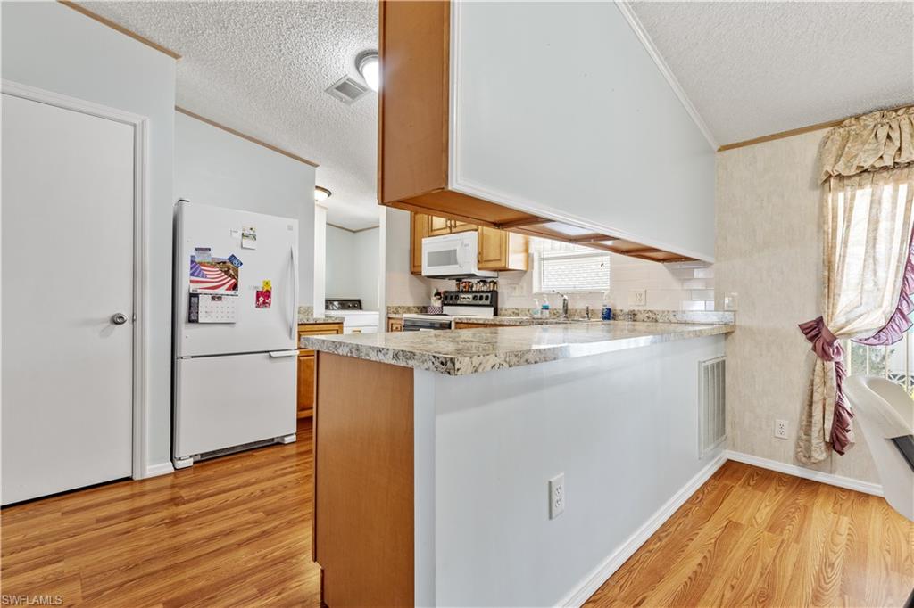 CARRIAGE VILLAGE - Residential