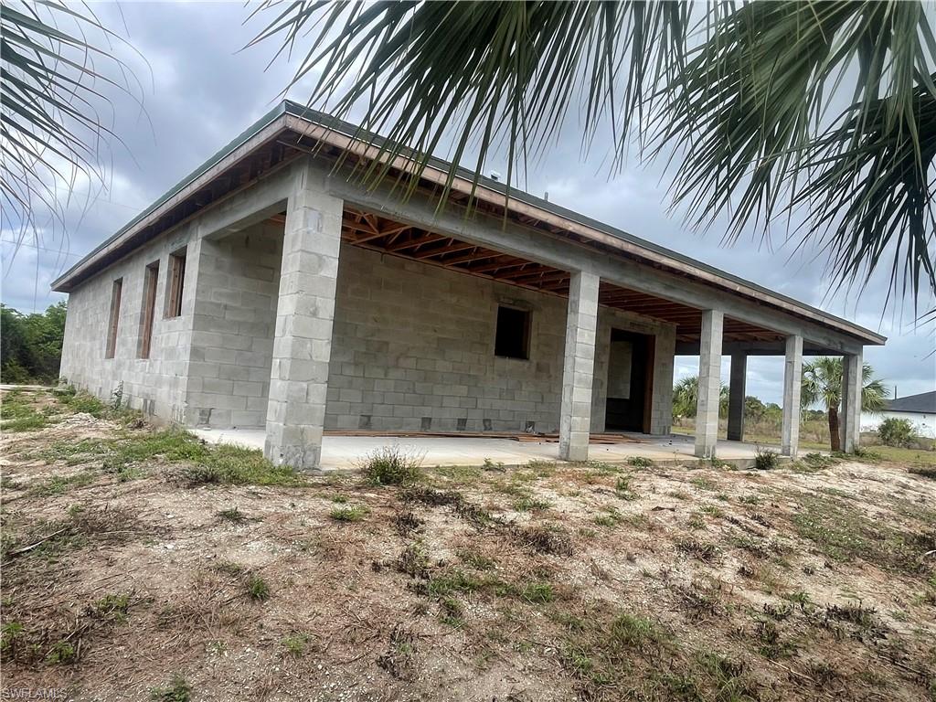 BANYAN VILLAGE - Residential