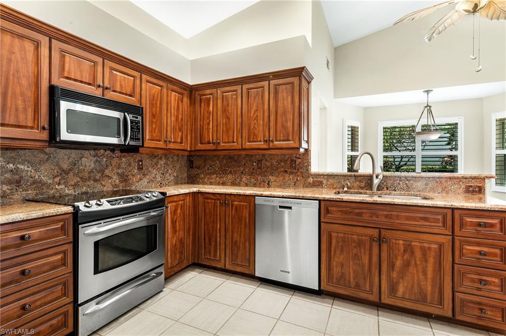 CROSS CREEK ESTATES - Residential