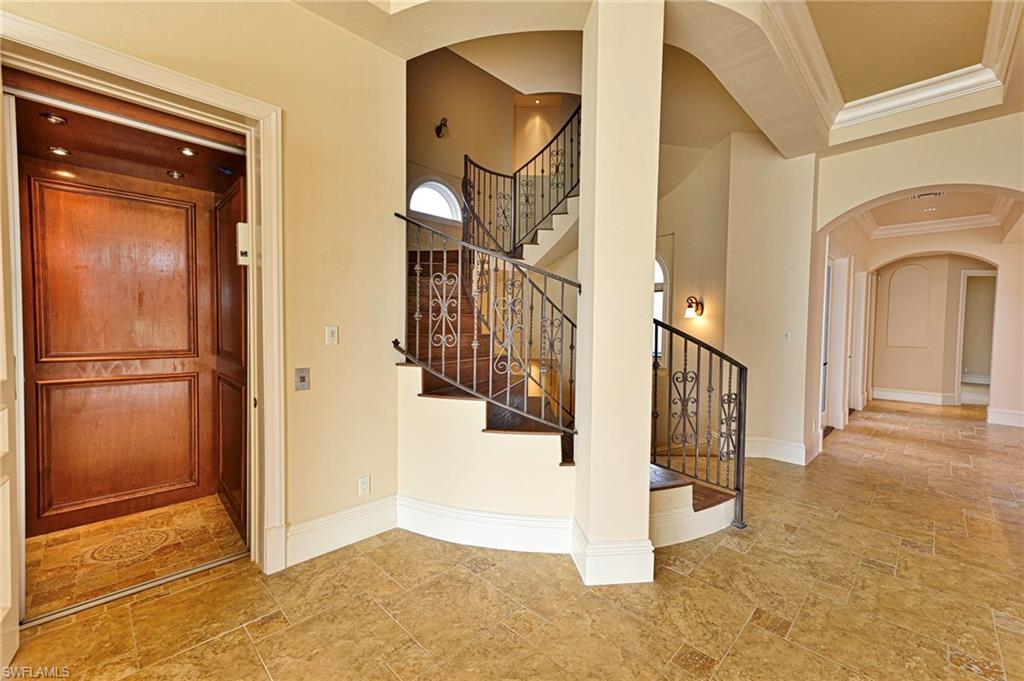 BAREFOOT BEACH - Residential