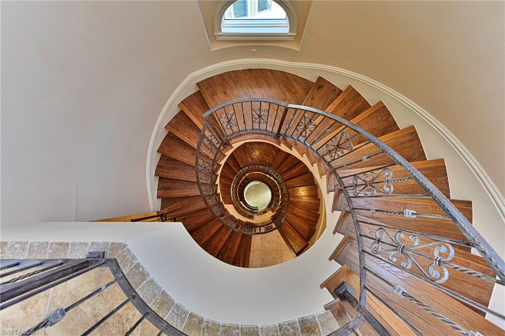 BAREFOOT BEACH - Residential