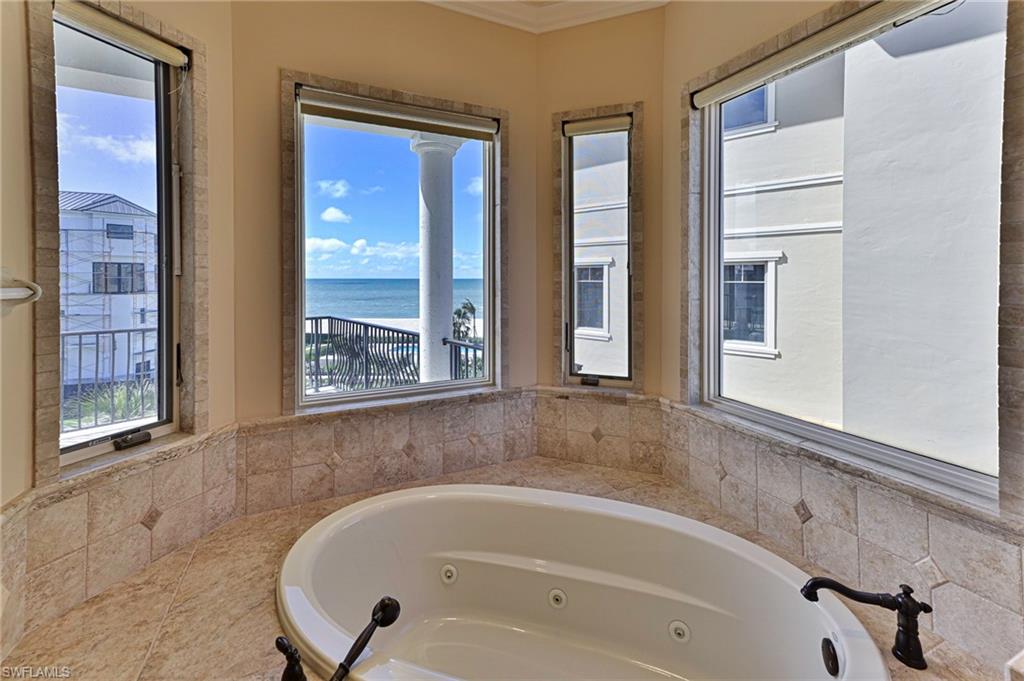 BAREFOOT BEACH - Residential