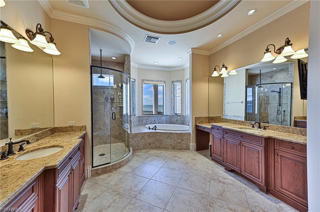 BAREFOOT BEACH - Residential