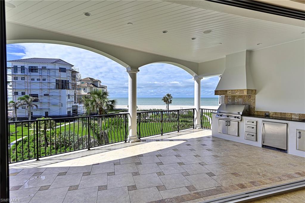 BAREFOOT BEACH - Residential