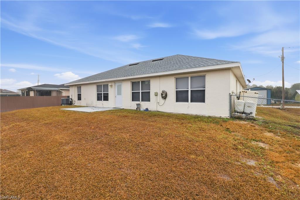LEHIGH ACRES - Residential