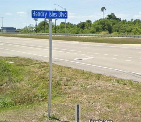 8 Henry Isles BLVD CLEWISTON FL 33440