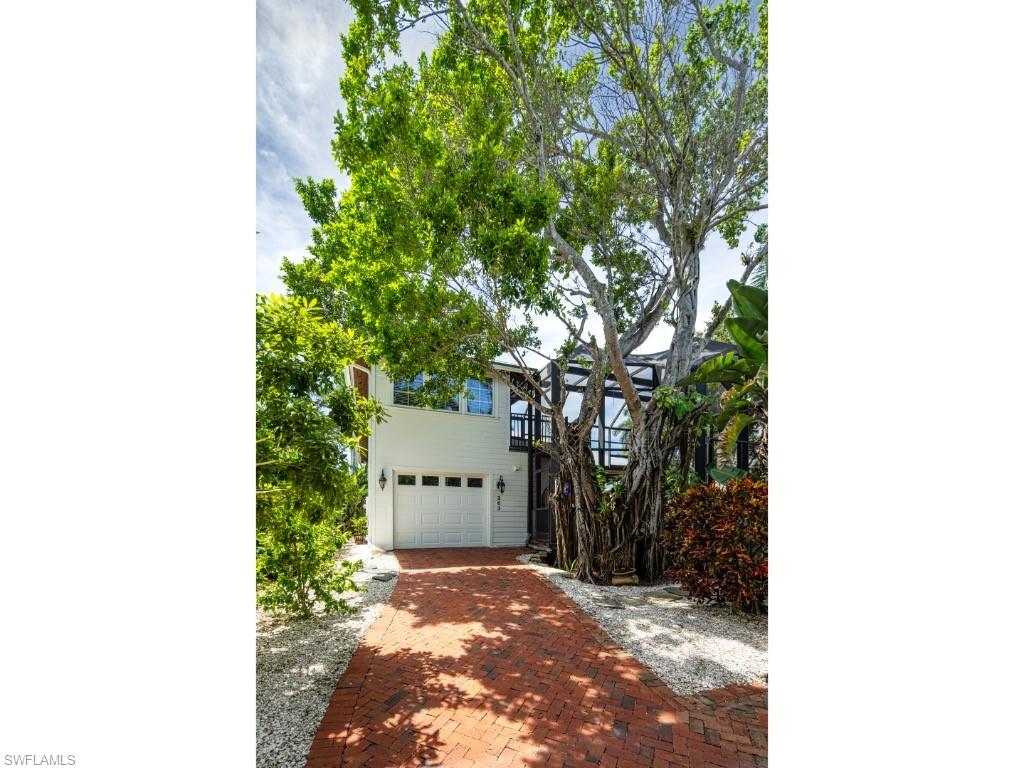 OLDE NAPLES - Residential