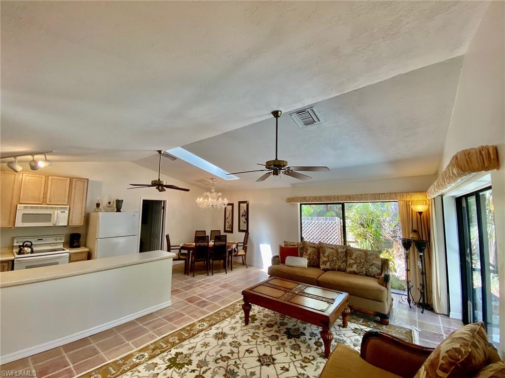 OAKES ESTATES - Residential