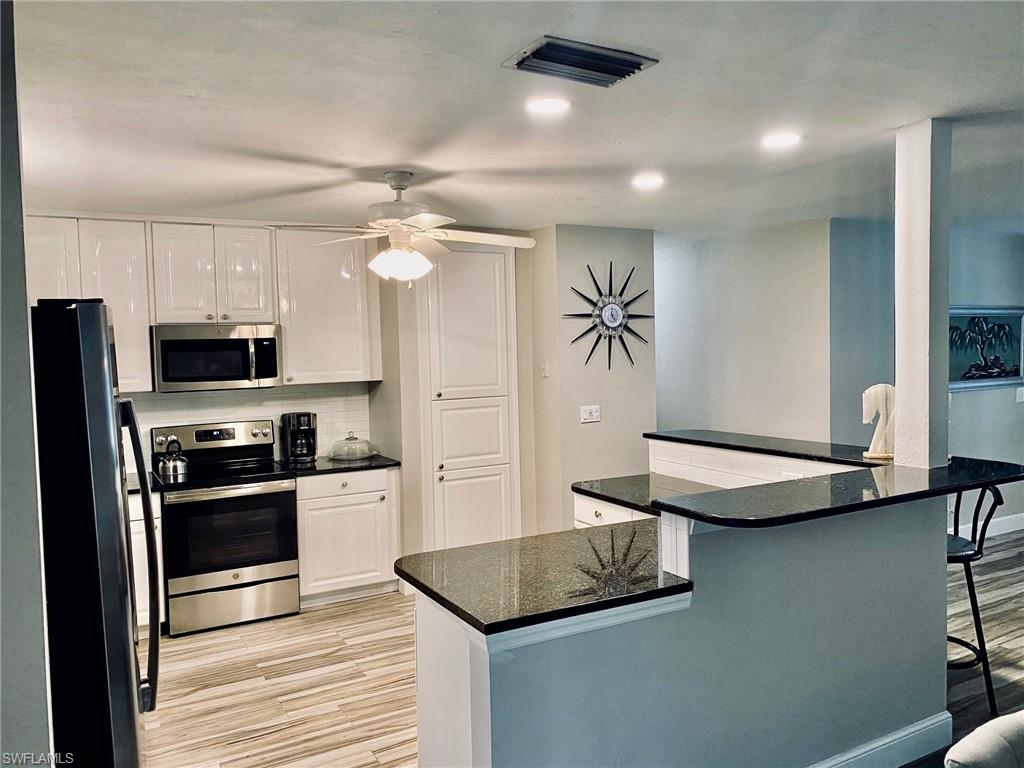 OAKES ESTATES - Residential