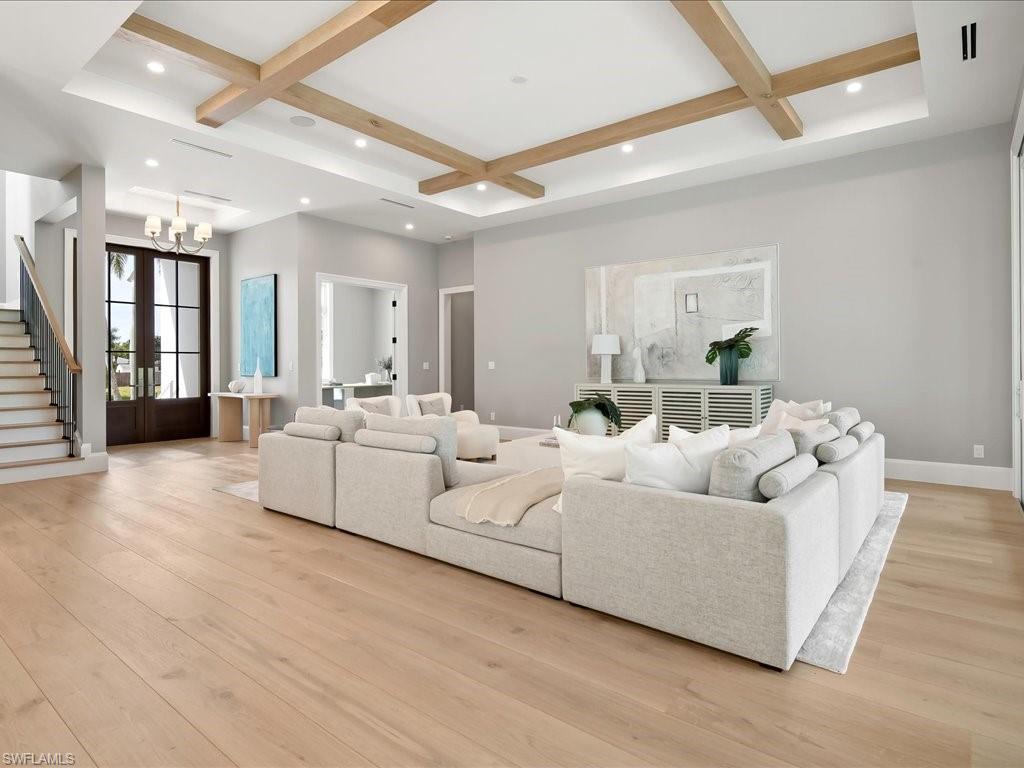 LAKE PARK - Residential