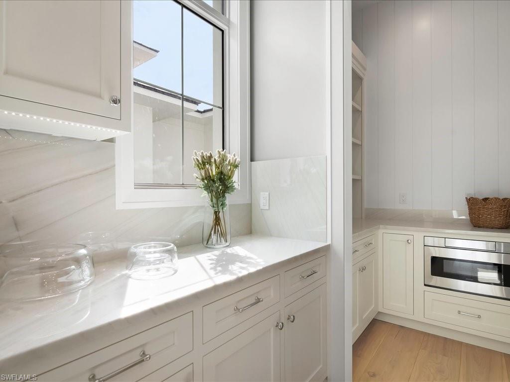 LAKE PARK - Residential