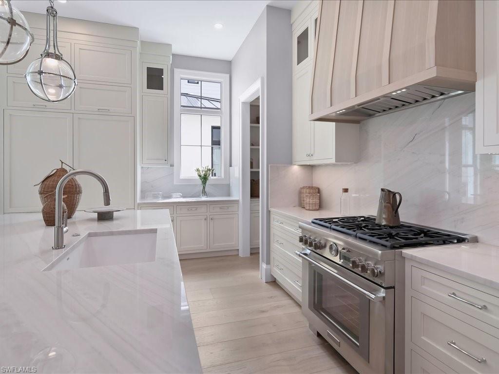 LAKE PARK - Residential