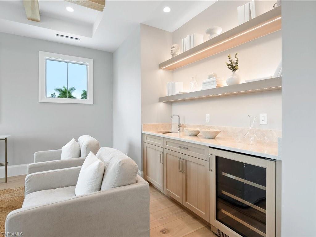 LAKE PARK - Residential