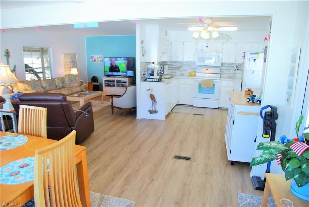 SIX LAKES COUNTRY CLUB - Residential