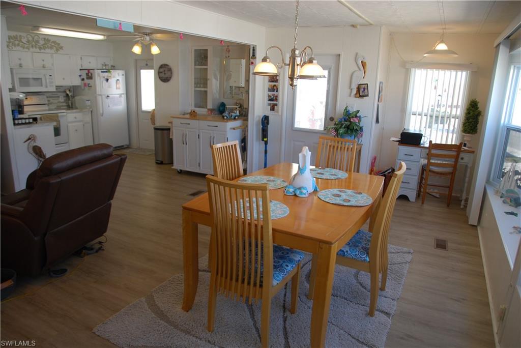 SIX LAKES COUNTRY CLUB - Residential