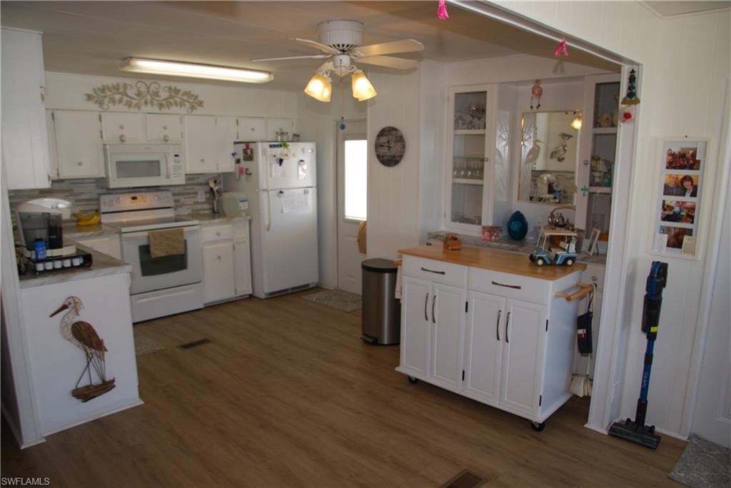 SIX LAKES COUNTRY CLUB - Residential