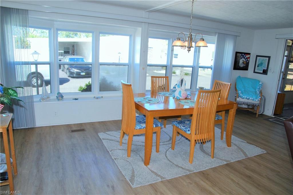 SIX LAKES COUNTRY CLUB - Residential