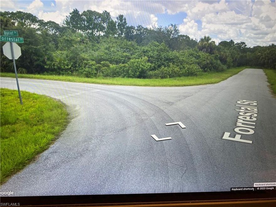 Great location to build your dream home in paradise! Close to shopping, dining and SWFL's best beaches! In a new developing neighborhood and across from waterfront properties! No deed restrictions or HOA fees. What are you waiting for? Come to paradise!