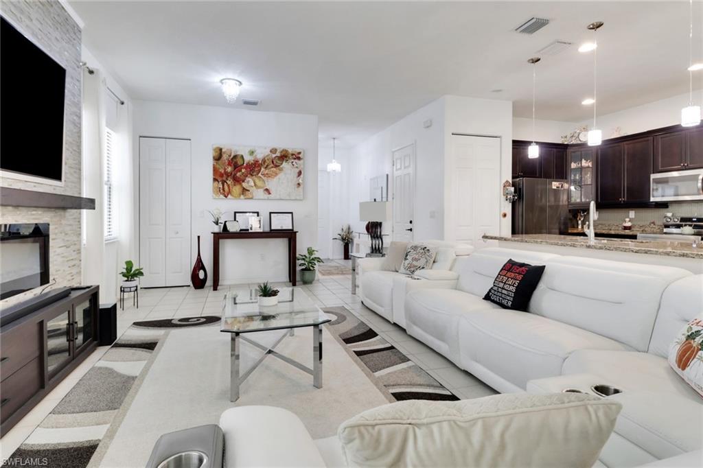 COQUINA AT MAPLE RIDGE - Residential