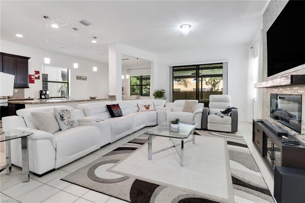 COQUINA AT MAPLE RIDGE - Residential