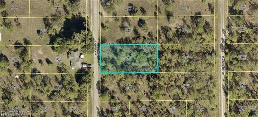 A promising opportunity to build your dream home on a 0.50-acre lot in a great location. The fact that there are many new homes under construction in the area suggests that it's a growing and potentially desirable neighborhood.