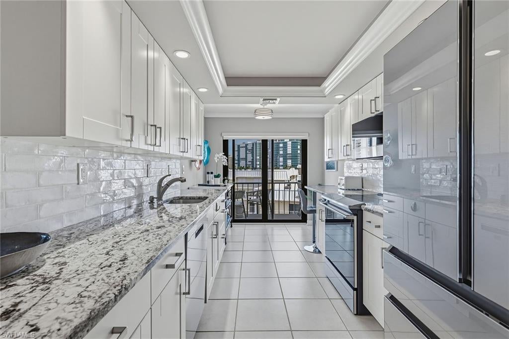 3430 Gulf Shore BLVD N 6J