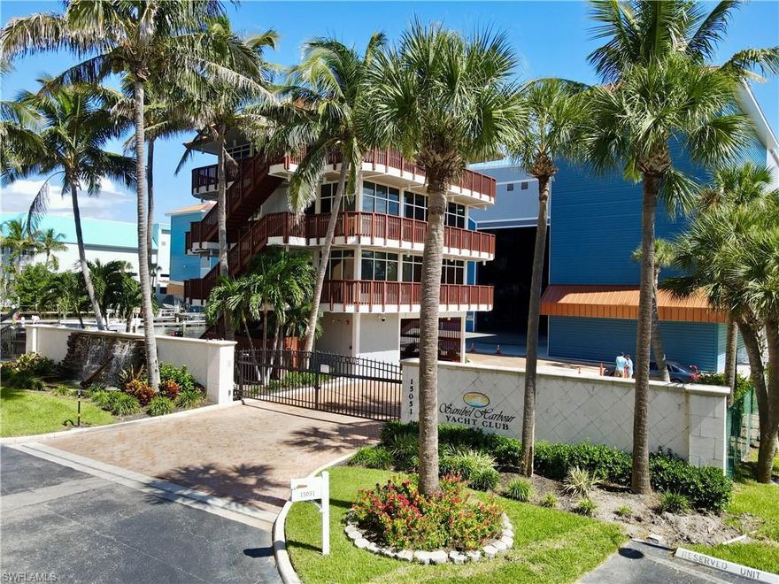 Take your boating experience to the next level at Sanibel Harbour, one of Fort Myers’ premier marinas. Simply pull up to the valet, pop the trunk, and your adventure begins. The attentive marina staff will fuel, prepare, and load your boat for a seamless start to your day on the water. When you return, they’ll be ready to assist—unloading your gear, washing and flushing your boat, and lifting it to its secure dry berth. It’s truly boating made effortless—all the fun, none of the hassle.