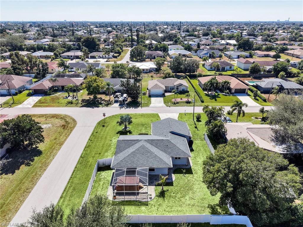CAPE CORAL - Residential