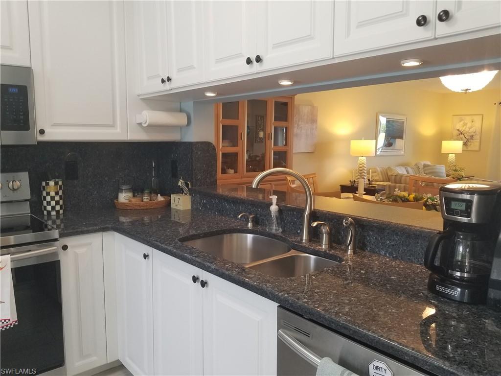 ANDOVER SQUARE - Residential