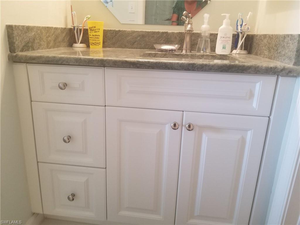 ANDOVER SQUARE - Residential