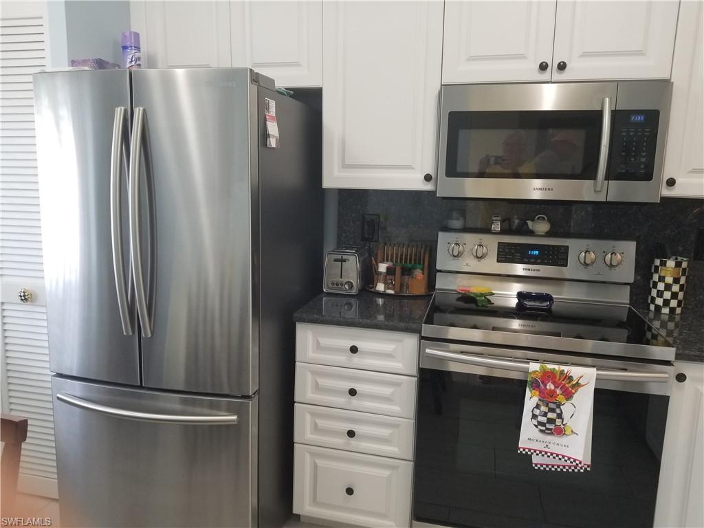 ANDOVER SQUARE - Residential