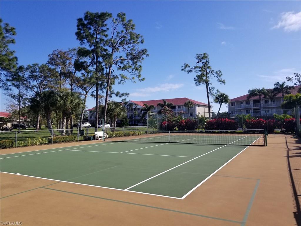 ANDOVER SQUARE - Residential