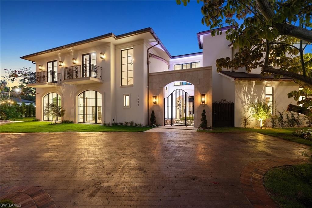 Photo of 1598 Nautilus RD, NAPLES, FL 34102 (MLS # 226020742)