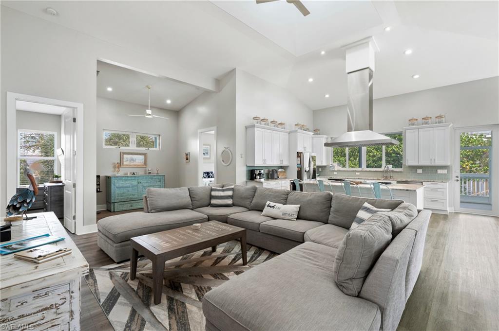 JOSE'S HIDEAWAY - Residential