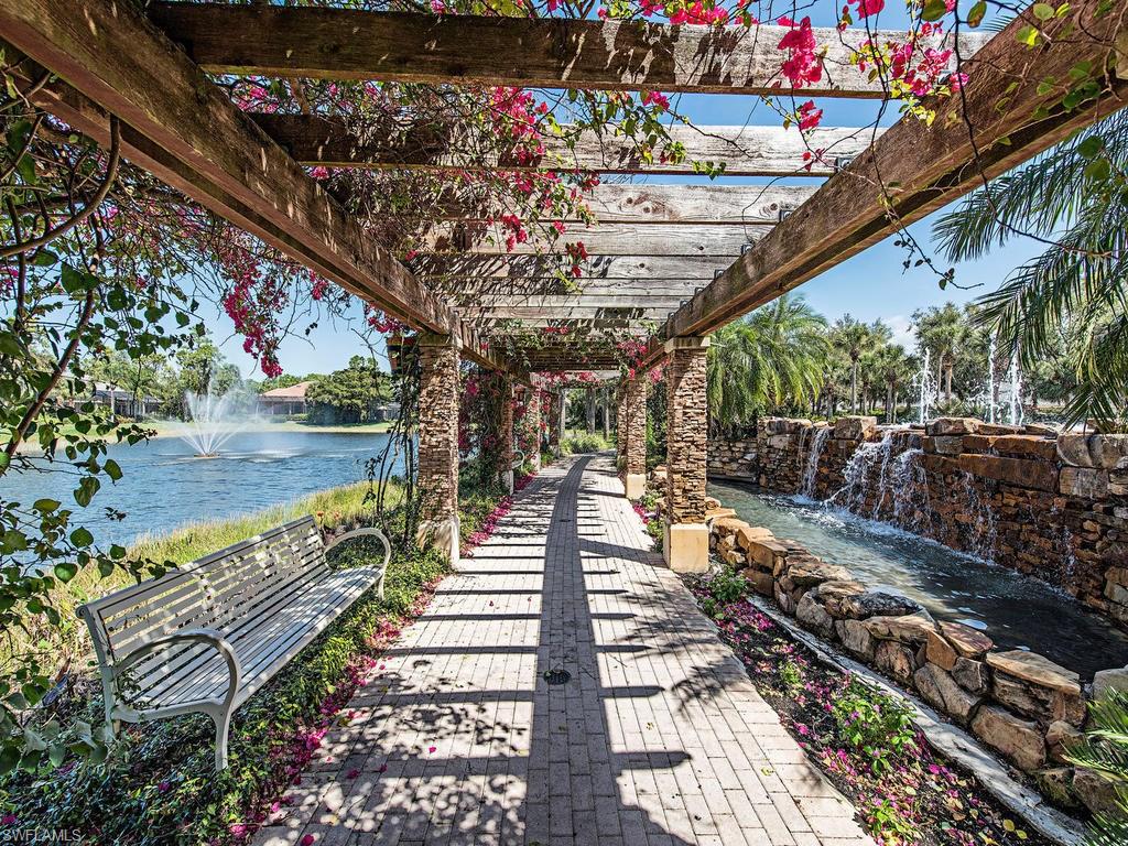 LONGLAKE - Residential