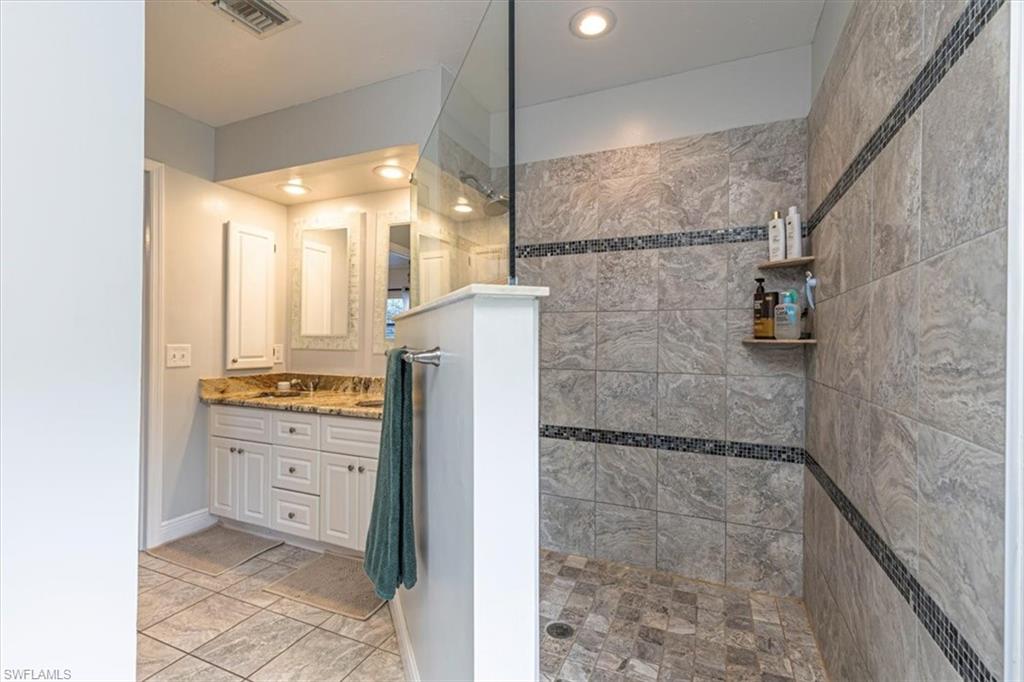 BONITA GOLF CLUB VILLAS - Residential