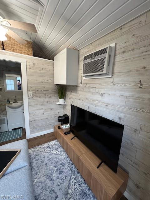 CYPRESS TRAIL RV RESORT - Land