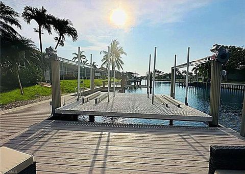 A home in MARCO ISLAND