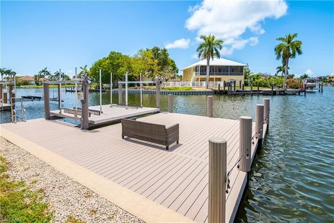 A home in MARCO ISLAND