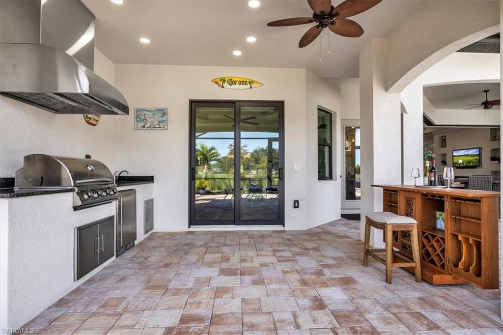 COUNTRY CLUB - Residential