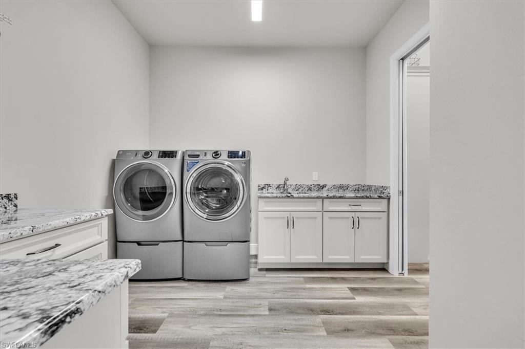 COUNTRY CLUB - Residential