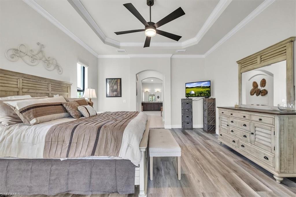 COUNTRY CLUB - Residential