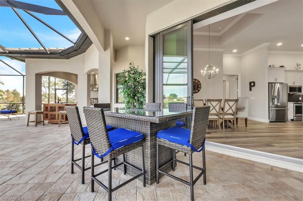 COUNTRY CLUB - Residential