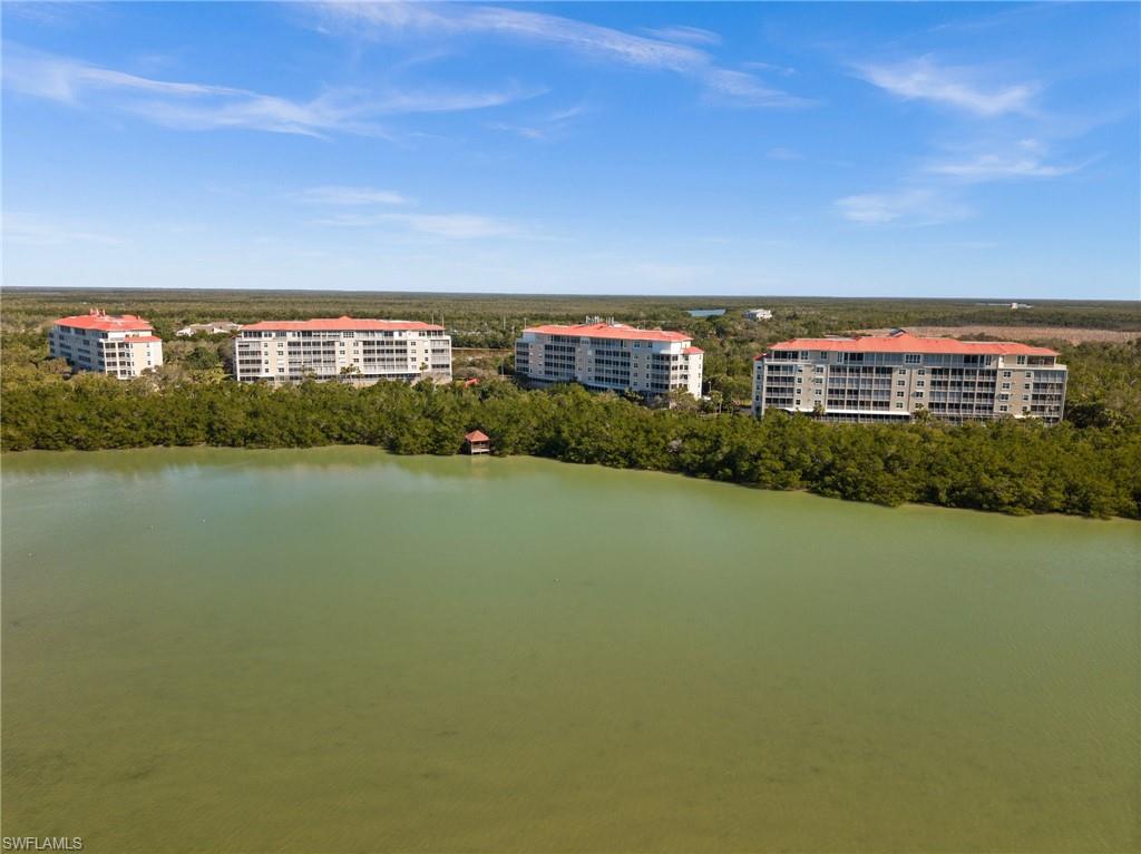 VINTAGE BAY - Residential