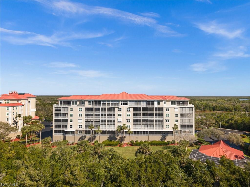 VINTAGE BAY - Residential