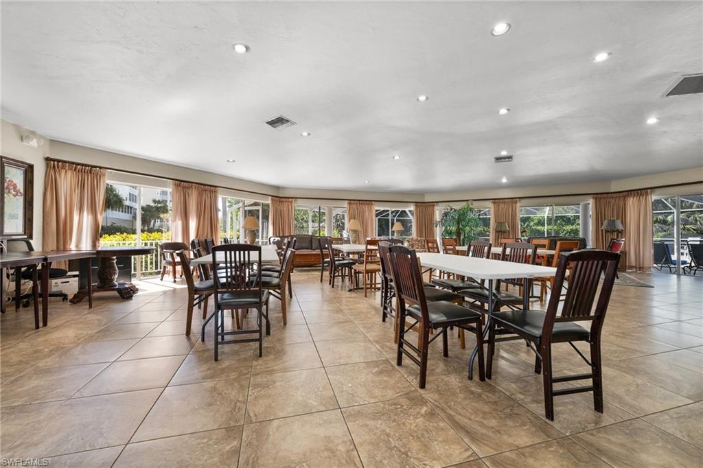 VINTAGE BAY - Residential